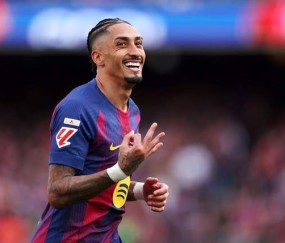 开云官网-拉菲尼亚帽子戏法，造5-2惨案！巴萨一雪前耻，皇马空欢喜一场