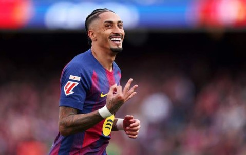 开云官网-拉菲尼亚帽子戏法，造5-2惨案！巴萨一雪前耻，皇马空欢喜一场