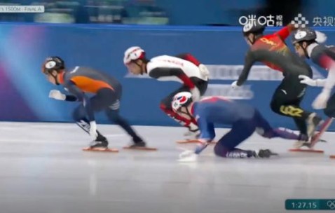 开云体育官网-被英国人犯规撞倒，孙龙刘少昂无缘短道1500米奖牌